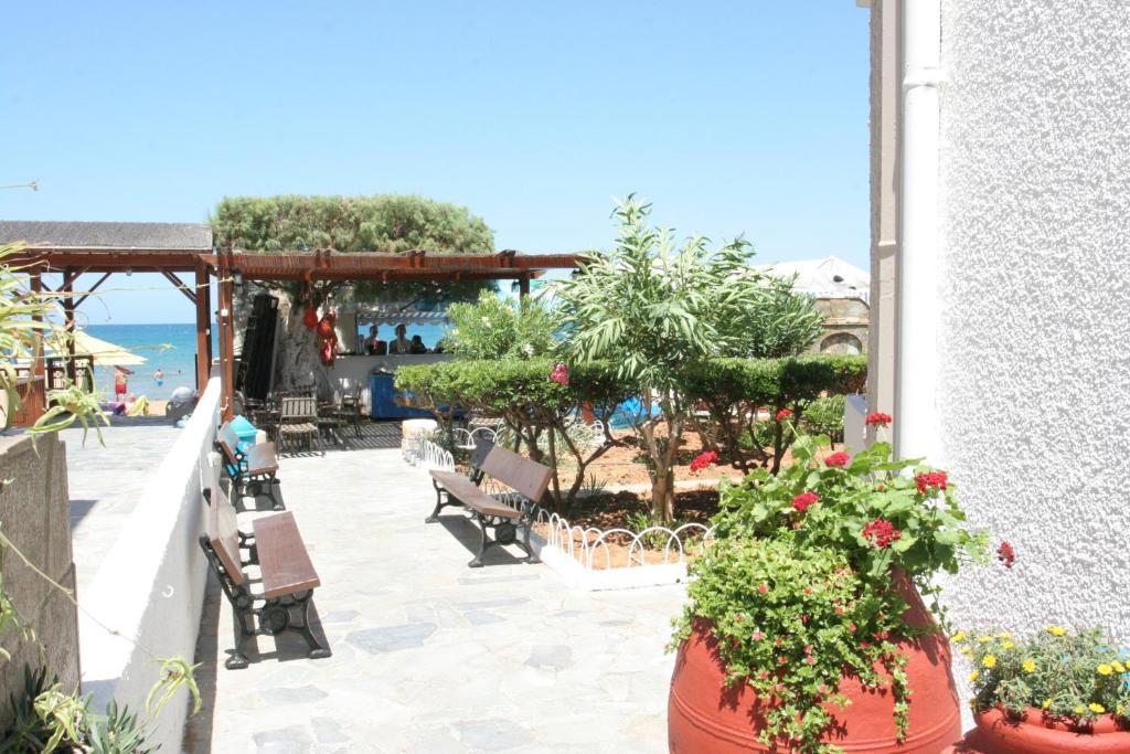 Lia Beachfront Apartments Stalós 외부 사진